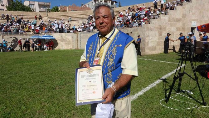 Prof. Dr. İ̇brahim Öztek, 9’uncu Dan Derecesini Aldı