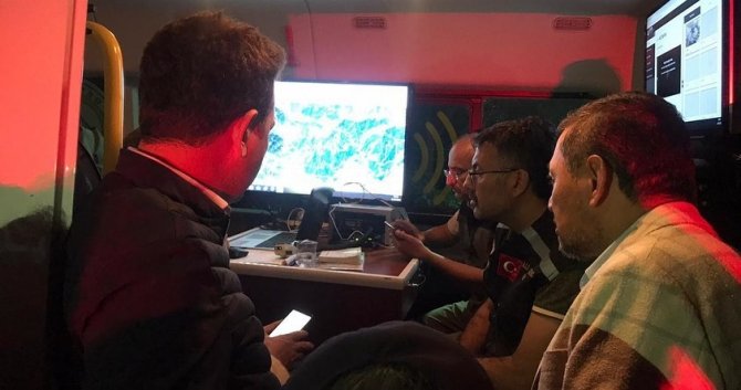 Vali Çelik: "Yangın Bölgesine 28 Helikopter, 5 Uçak Yönlendirildi"