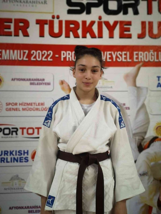Yunusemreli İ̇kra Türkiye Şampiyonu