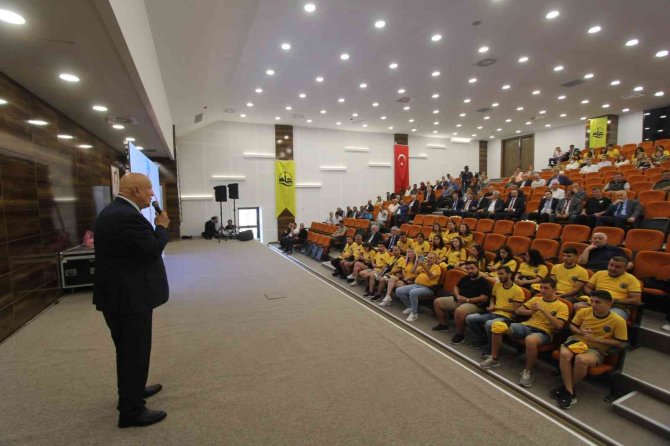 Türksav’dan Başkan Pekmezci’ye “Türk Dünyası’na Hizmet” Ödülü
