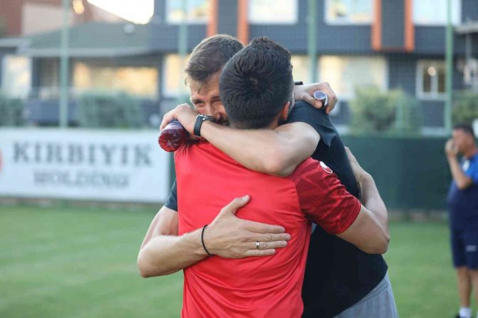 Alanyaspor, Milunovic İle Yollarını Ayırdı