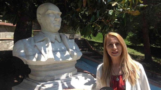 Atatürk’ün Poz Vererek Yaptırdığı Tarihi Büst Termal’de Sergileniyor