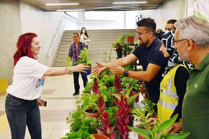 Çiçek Takası Uygulamasının Şimdiki Adresi Beşevler Metrosu Oldu
