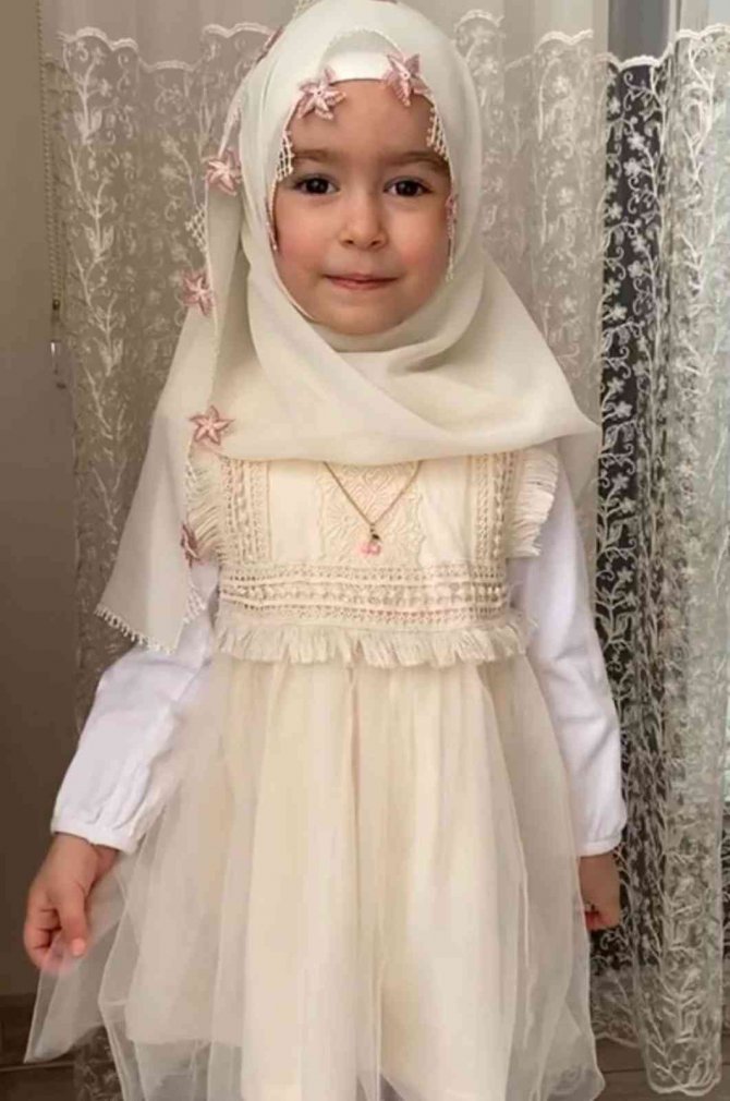 4 Yaşındaki Ahsen Gözyaşları Arasında Toprağa Verildi