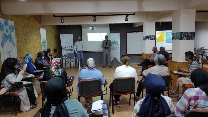 Mudurnu’da Esnafa E-ticaret Eğitimi Veriliyor