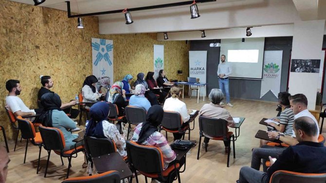 Mudurnu’da Esnafa E-ticaret Eğitimi Veriliyor