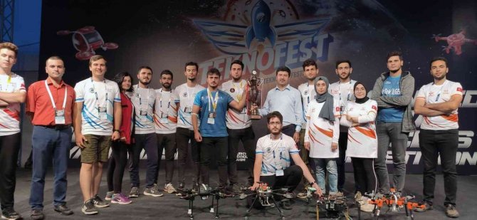 Subü 22 Takımla Teknofest 2022’de
