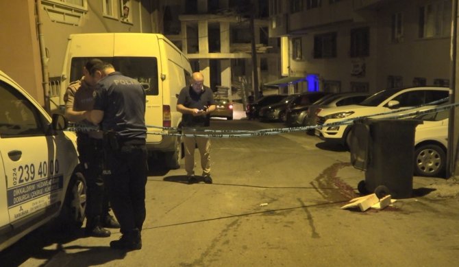 Tartıştığı Kız Arkadaşını Sokak Ortasında Kurşunladı