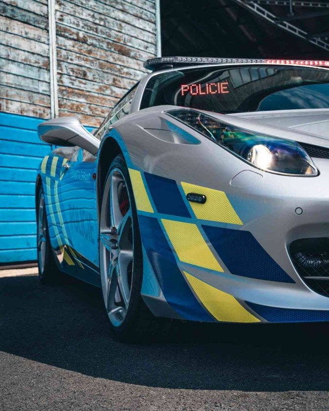 Çekya’da El Konulan Ferrari Polis Filosuna Katıldı