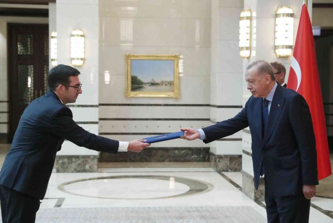 Kosova Büyükelçisi Vrenezi, Cumhurbaşkanı Erdoğan’a Güven Mektubu Sundu