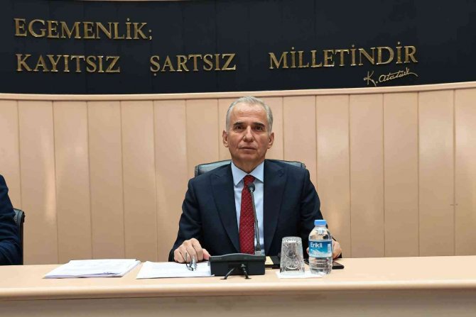 Büyükşehir 5 Bin Öğrenciye 12,5 Milyon Lira Öğrenim Yardımı Yapacak