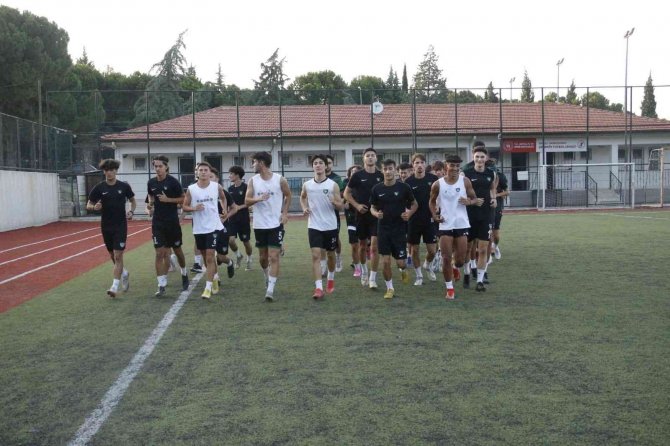 Genç Horozlar Yeni Sezon Hazırlıklarına Başladı