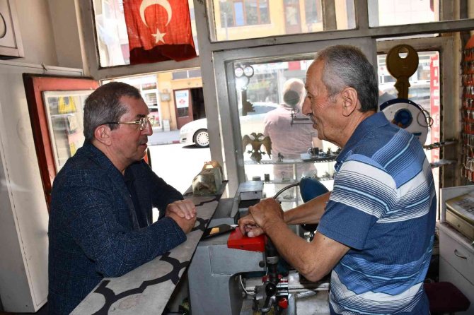 Başkan Vergili Esnafların Derdini Dinliyor
