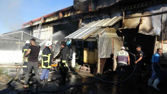 Kayseri’de Sucuk Üretim Fabrikasında Yangın