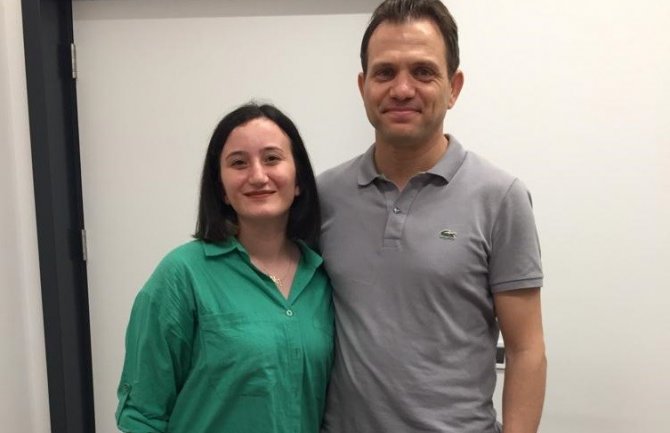 Doğduktan Sonra İlk Defa Dik Durabildi