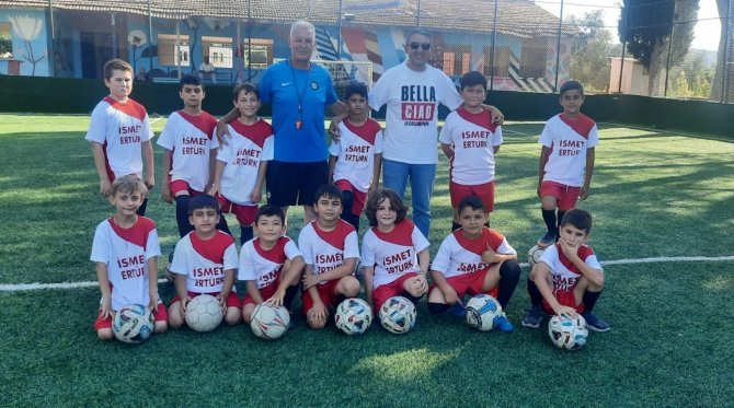 Sarıgöl’de 2013 Doğumlu Çocuklara Futbol Kursu