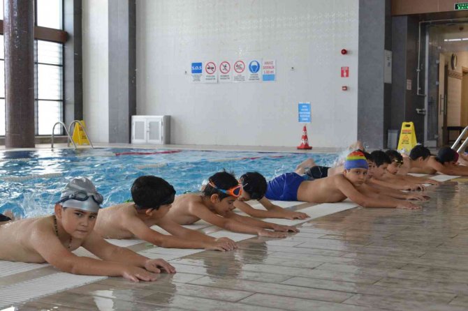 Rabia Spor Merkezi Temiz Havuz Belgesi Almaya Hak Kazandı