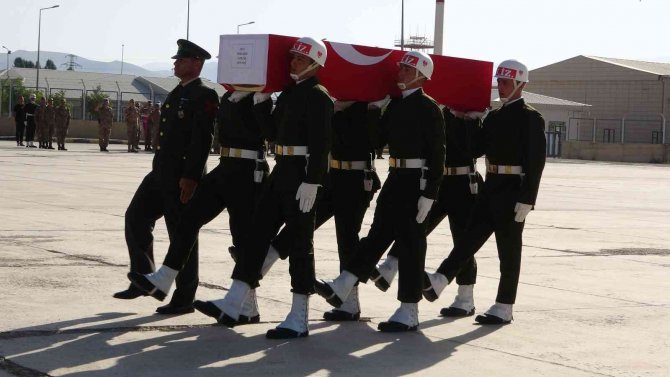 Pençe-yıldırım Şehidi Memleketine Uğurlandı