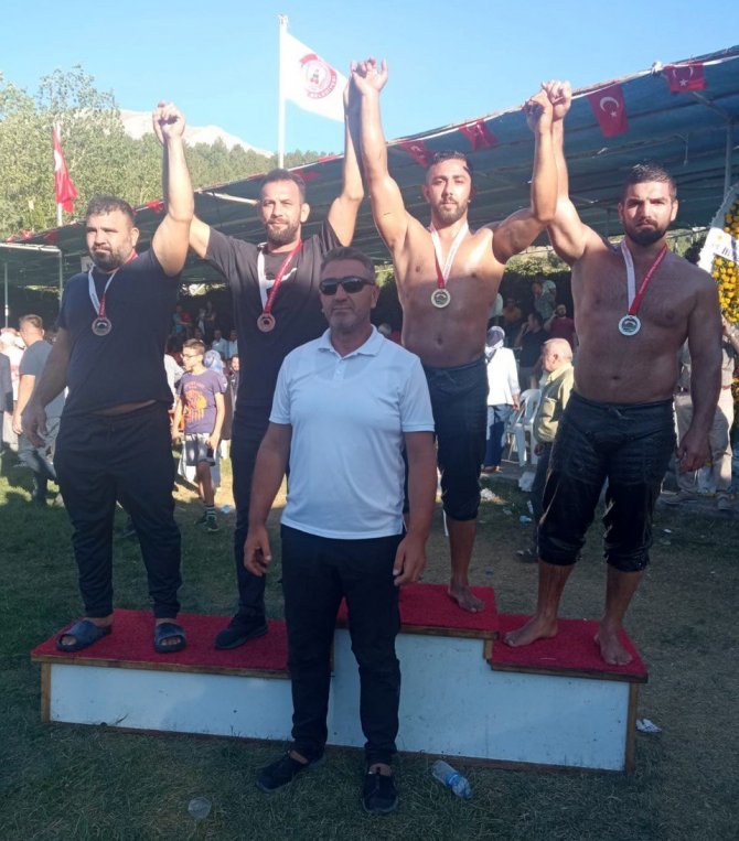 Büyükşehir Pehlivanları Er Meydanlarına Ambargo Koydu