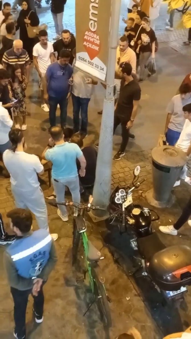 Gençler Arasındaki Kavga Sebebi Şaşırttı: Yolu Paylaşamayınca Bıçakladı
