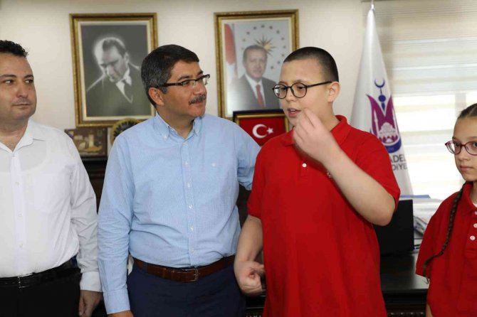 Bilim Sanat Merkezinin Başarılı Öğrencilerinden Başkan Çelik’e Teşekkür