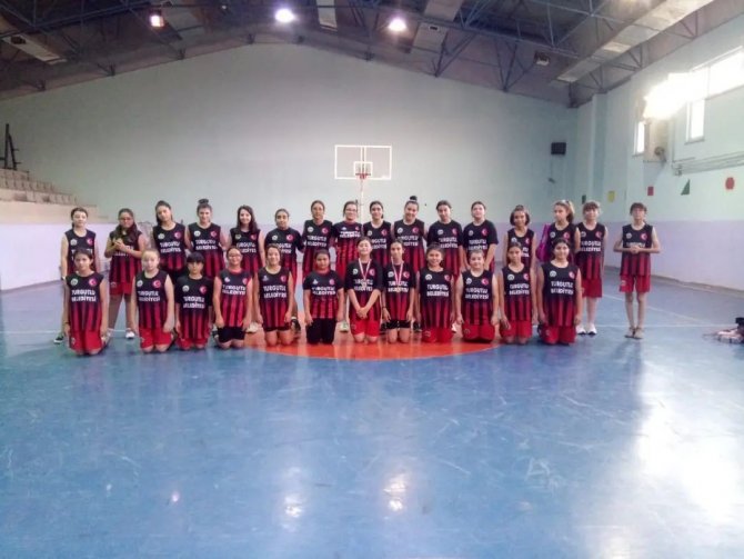 Turgutlu Belediyesi Yaz Spor Okullarında Spor Ve Eğlence Bir Arada