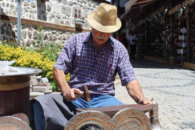 Ankara Kalesi, Ziyaretçi Akınına Uğruyor