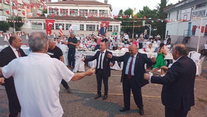 Eml Mezunları İlk Kez Bir Araya Geldi