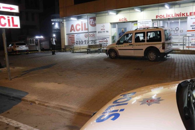 Seyir Halindeki Araca Düzenlenen Silahlı Saldırıda Yolcu Konumundaki Kişi Başından Vuruldu