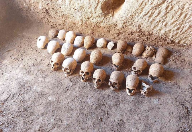 Kaçak Kazı Yapılan Mezar Odasından 27 İskelet Çıktı