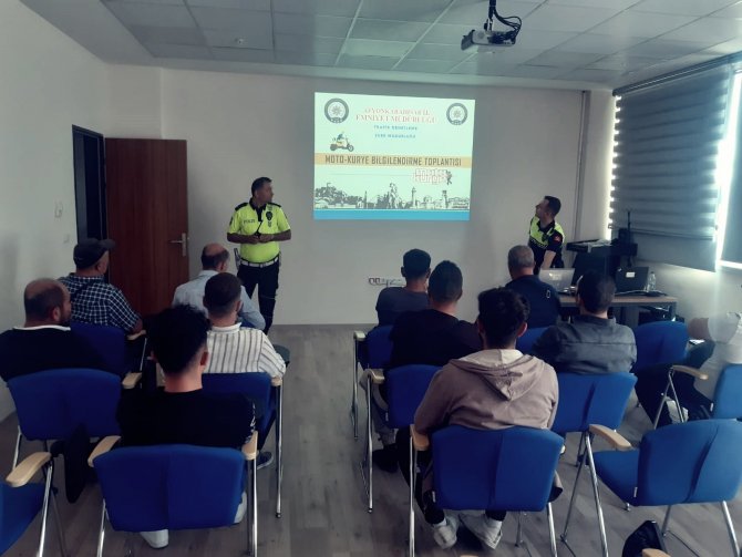 Polisten Motokuryelere Güvenli Sürüş Eğitimi