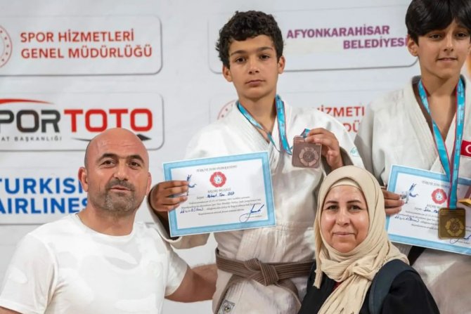 Afyonkarahisar’dan Madalyalarla Döndüler