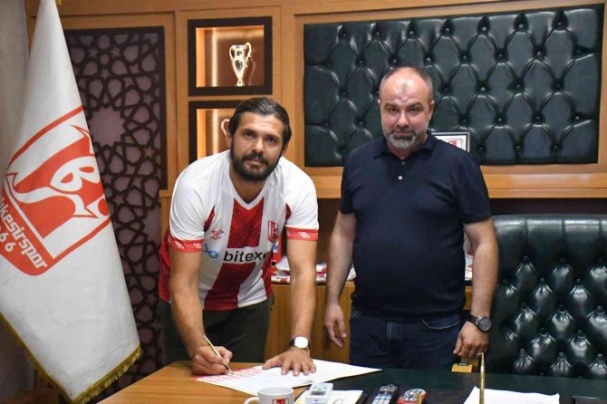 Balıkesirspor Kaptan Atilla Ve İ̇brahim Halil Çolak İle Sözleşme Yeniledi