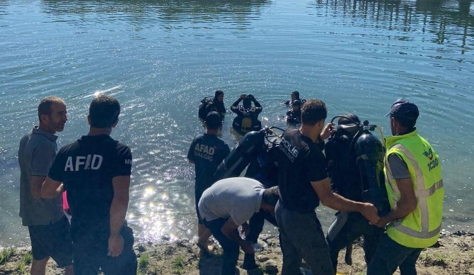 Murat Nehrinde Kaybolan Vatandaşı Arama Çalışmaları 3’üncü Gününde De Sürüyor