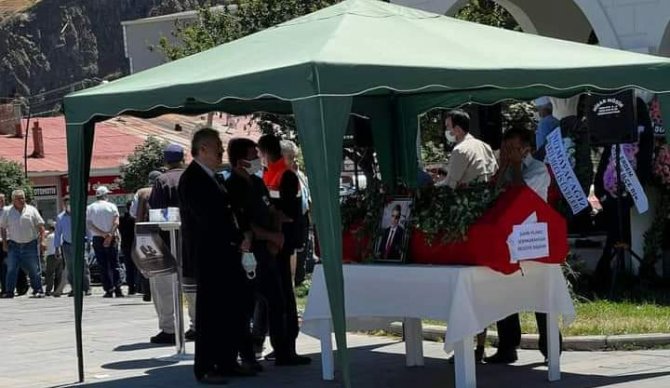 Kansere Yenik Düşen Şebinkarahisar Belediye Başkanı Yılancı Son Yolculuğuna Uğurlandı