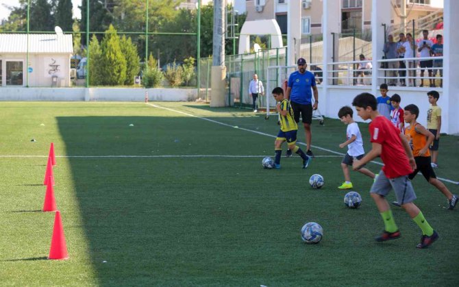 Futbolun Genç Yetenekleri Buca’da Keşfediliyor