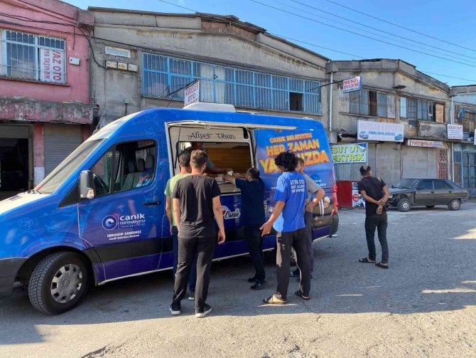 Canik’ten Vatandaşlara Çorba İkramı