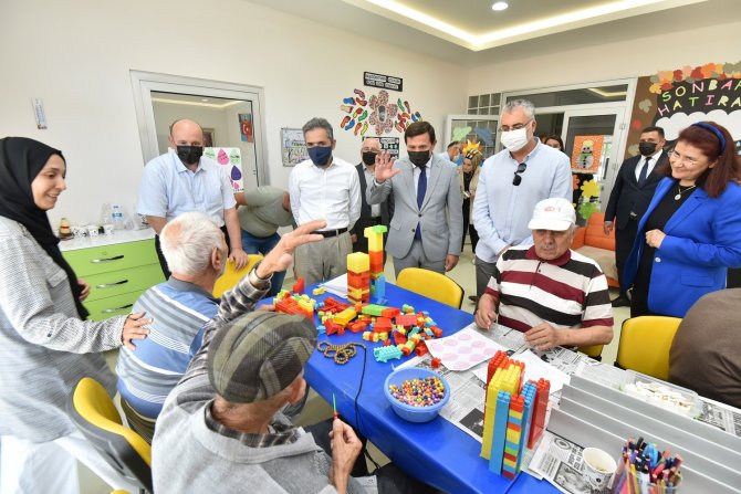 Cumhurbaşkanlığı Sosyal Politikalar Kurulu, Alzheımer Gündüz Yaşam Merkezi’nde