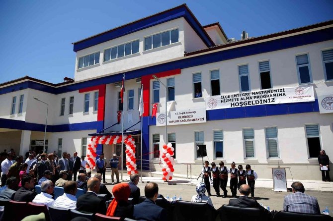 Demirözü İ̇lçe Entegre Hastanesi Hizmete Açıldı