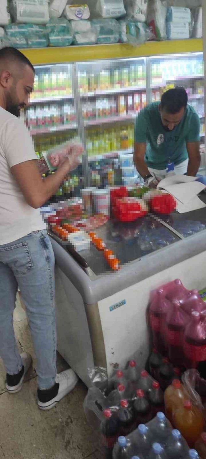 Gıda Denetiminde Son Kullanma Tarihi Geçmiş Bebek Maması Tespit Edildi