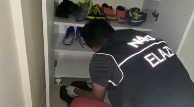 Elazığ’da Ayakkabı İçerisine Zulalanmış Uyuşturucu Ele Geçirildi: 2 Gözaltı