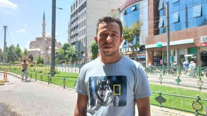 Eskişehirspor Taraftarının Abdullah Avcı’ya Tepkisi Sürüyor