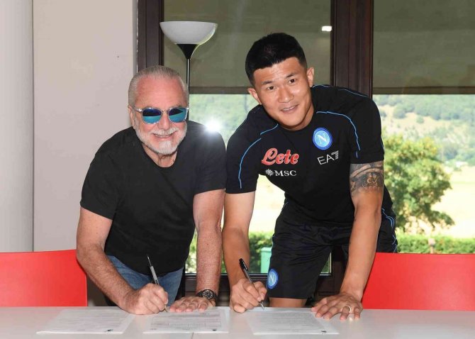 Kim Min-jae Resmen Napoli’de