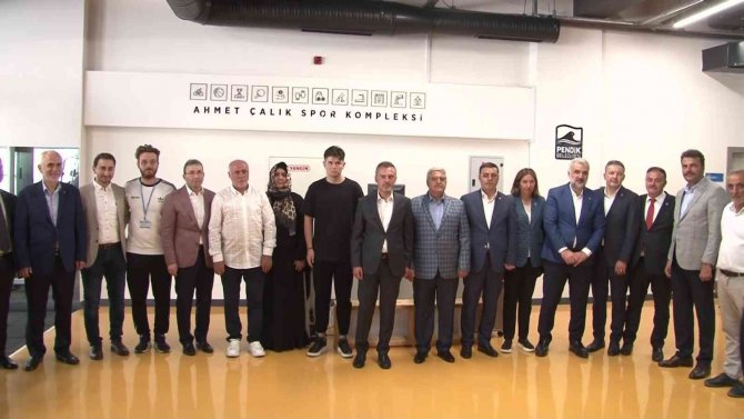 Pendik’te Ahmet Çalık Spor Kompleksi Kapılarını Açtı
