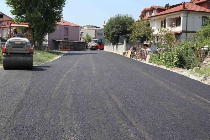 Serdivan’da Asfalt Çalışmaları Devam Ediyor