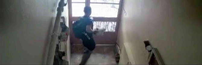 Zeytinburnu’nda Soyduğu Evden Çıkarken Ayakkabıları Bile Çaldı