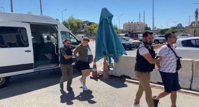Kadıköy’deki Silahlı Çatışmaya Karışan 3 Şüpheli Adliyeye Sevk Edildi