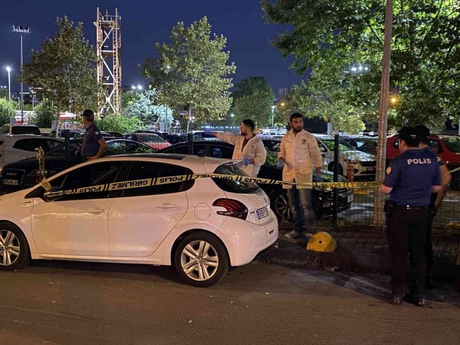 Kadıköy’de İki Grup Arasında Silahlı Çatışma: 3 Yaralı