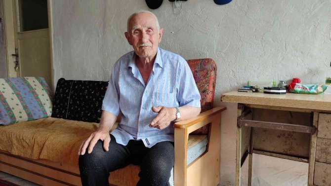 Alışveriş İçin Evinden Ayrıldı, Biriktirdiği ’Kefen Parası’ Çalındı