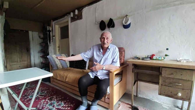 Alışveriş İçin Evinden Ayrıldı, Biriktirdiği ’Kefen Parası’ Çalındı